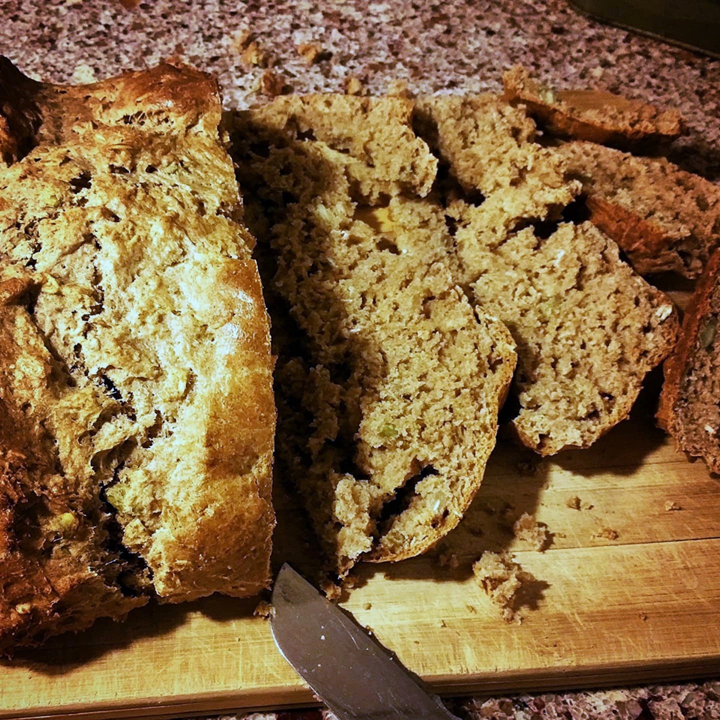 Bread made with whole food ingredients is more nutritious. Therefore, it does wonders for your waistline.